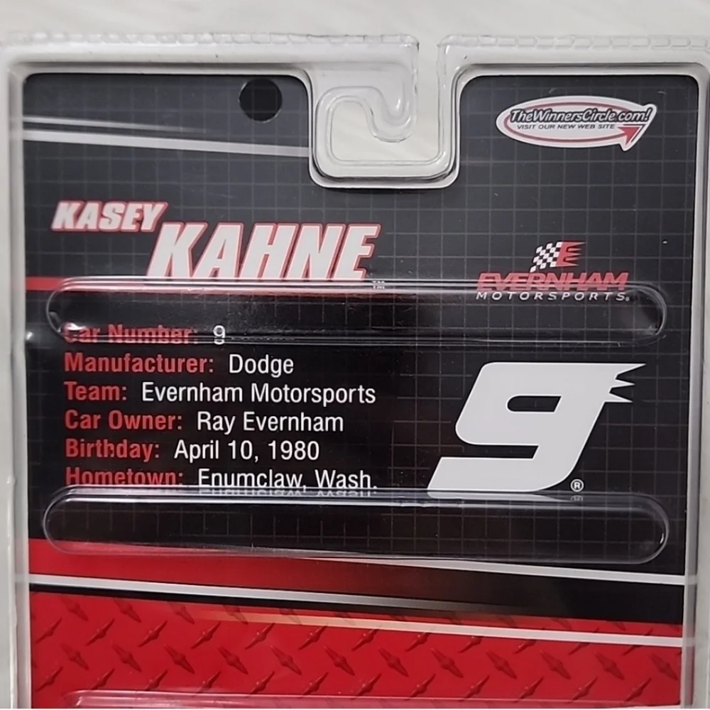 Kasey Kahne #9 NASCAR 1:64 Scale Stock Car Die-Cast Car 2007